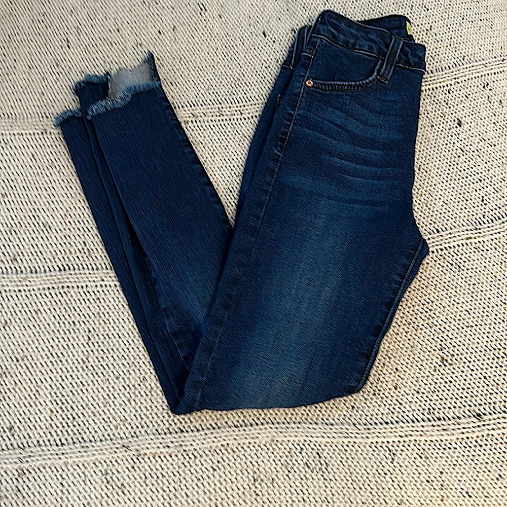 Willam B, size 00, perfect condition, straight leg.